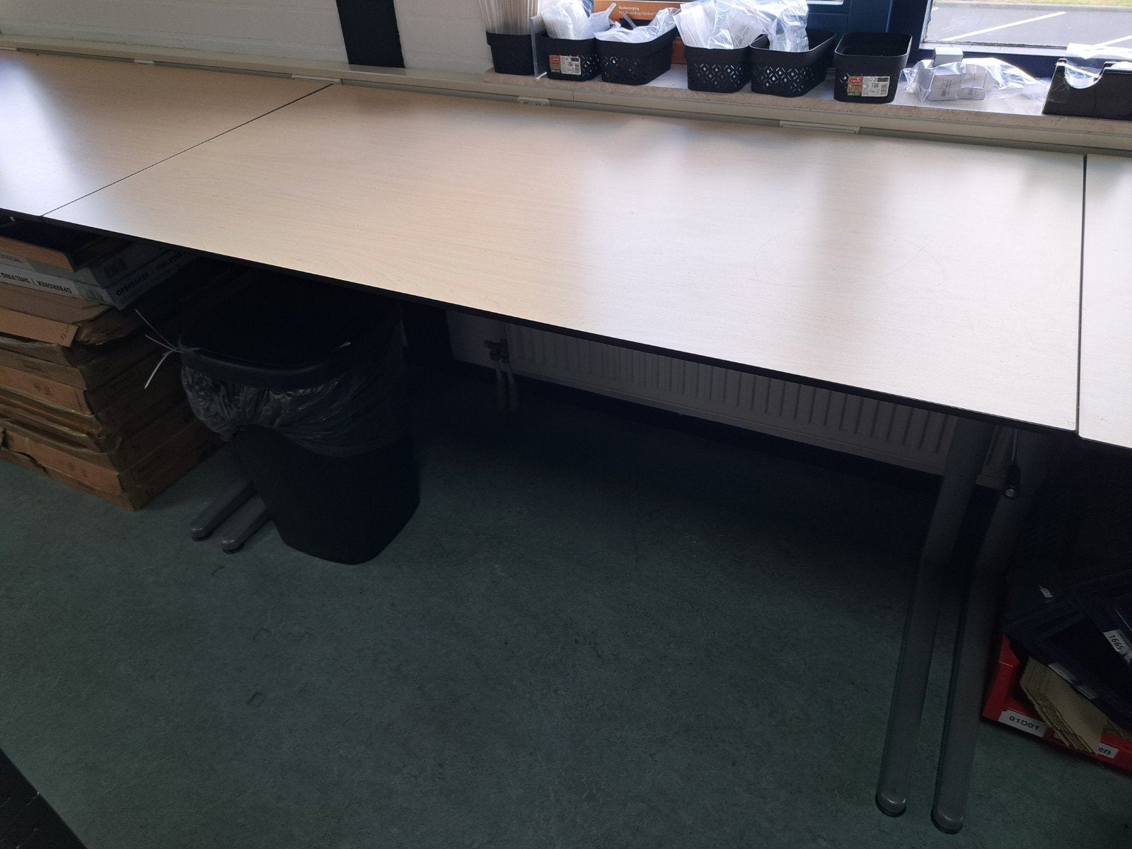 6 in hoogte verstelbare bureaus, Ophalen, Zit-sta bureau, 160 cm, Gebruikt