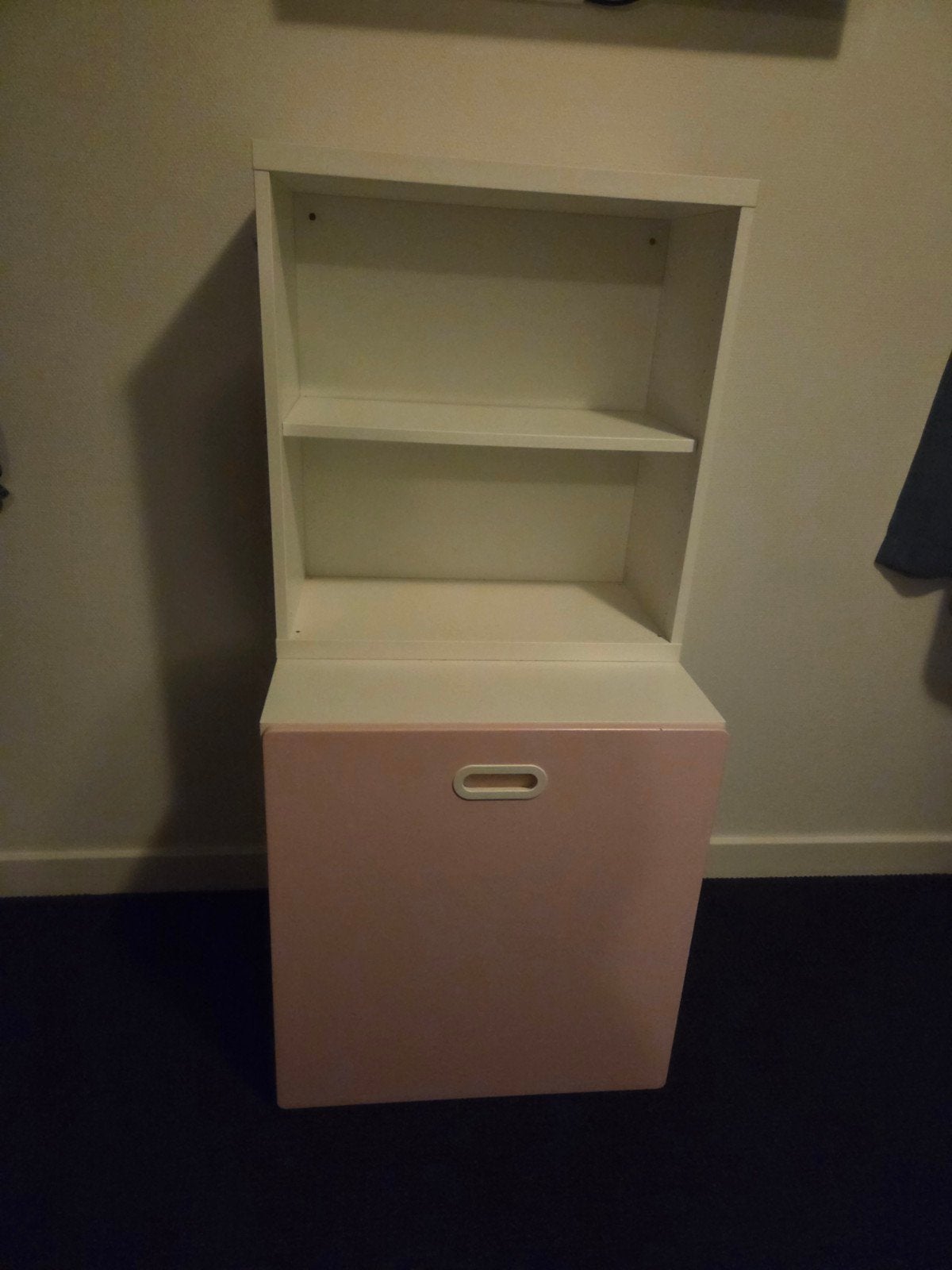 Boekenkast met lade en opbergruimte, Ophalen