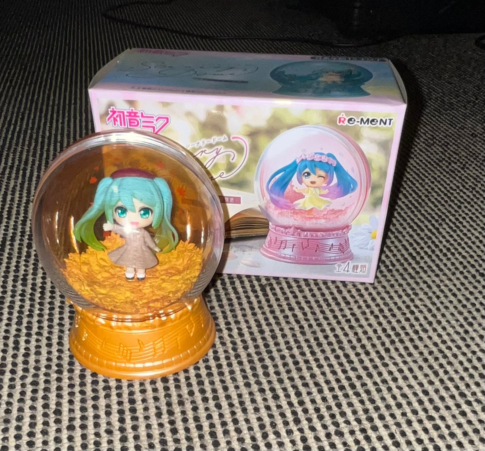 Hatsune miku scenery dome figure w box, Ophalen of Verzenden, Zo goed als nieuw