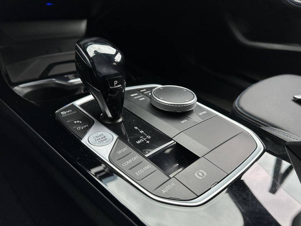 BMW 1 Serie 118i | M-SPORT | AUT | 5-Deurs | Camera | DAB+ |, Auto's, BMW, Gebruikt, 1290 kg, Blauw, Origineel Nederlands