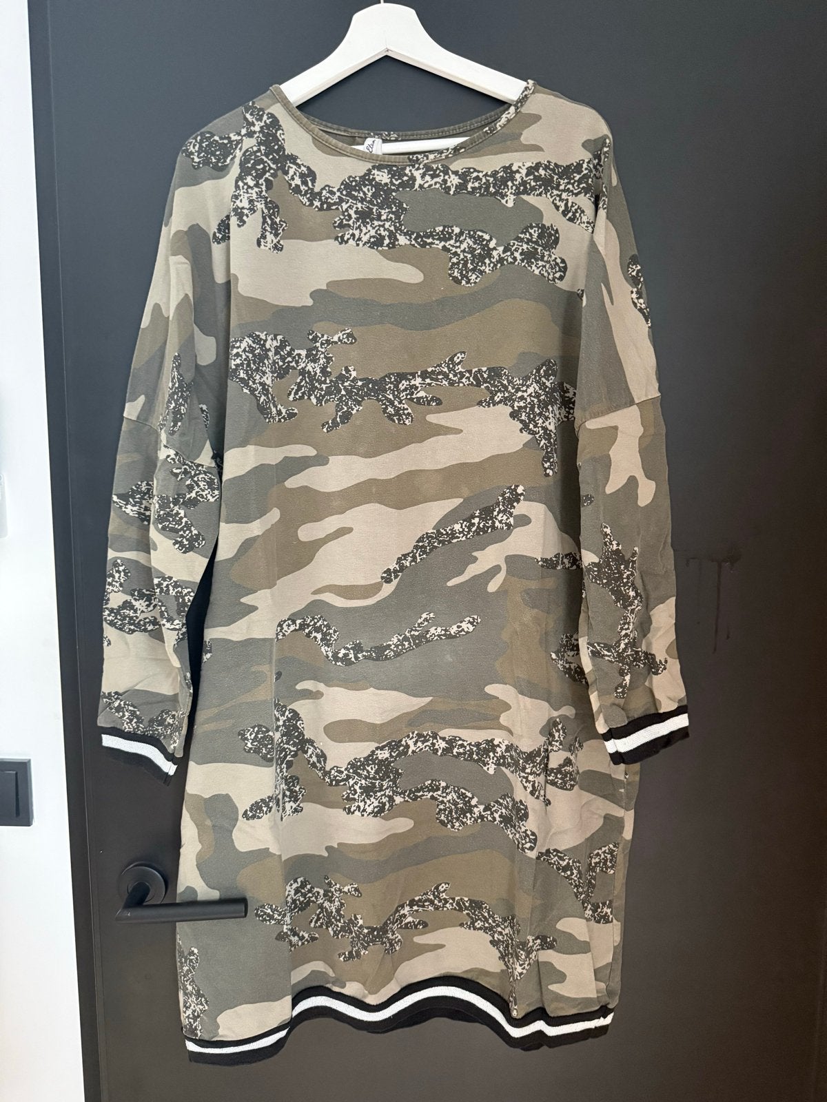 Miss etam camouflage jurk maat M, Maat 38/40 (M), Meerkleurig, Ophalen of Verzenden, Zo goed als nieuw