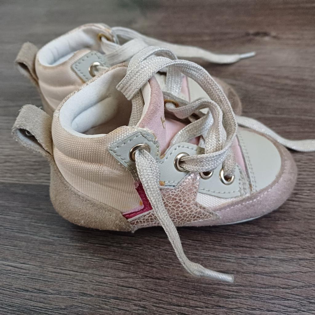 Leuke schoentjes maat 20, Kinderen en Baby's, Kinderkleding | Schoenen en Sokken, Gebruikt, Jongen of Meisje, Schoenen, Ophalen of Verzenden