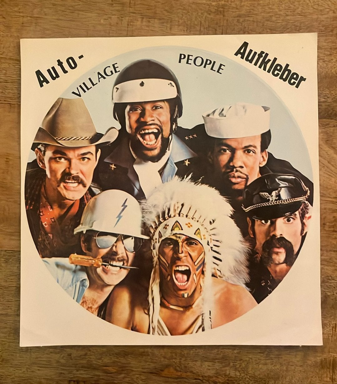 Vintage Sticker Village People. (Auto Aufkleber), Ophalen of Verzenden, Nieuw, Foto of Kaart