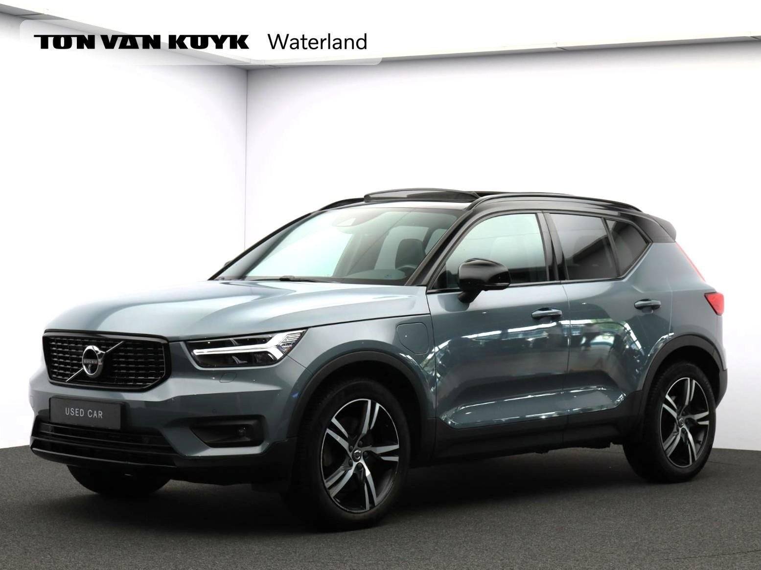 Volvo XC40 T5 Recharge R-Design / Panorama dak / 360 Camera