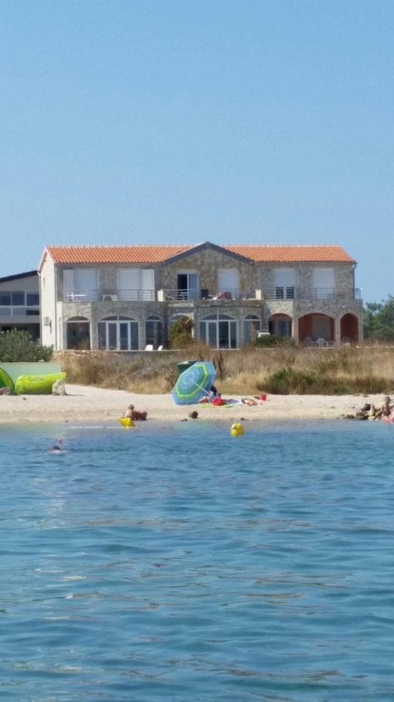 Vakantiehuis Vir Kroatie te huur zie adv huur periodes,, Vakantie, Vakantiehuizen | Kroatië, Overige typen, Aan zee, 2 slaapkamers