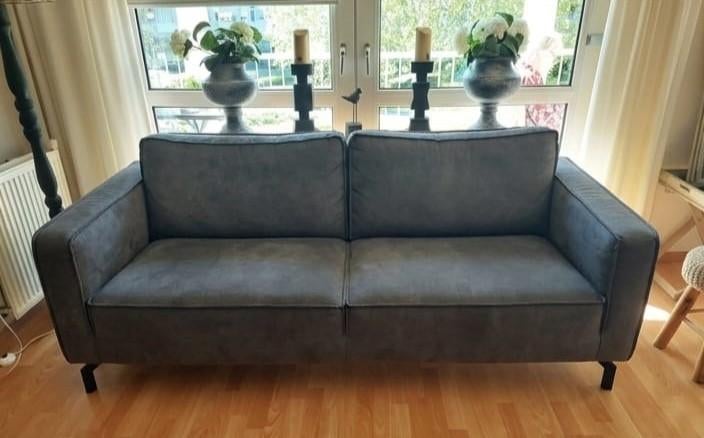 Te koop aangeboden :  2.5 zits bank .Stof Velvet, Huis en Inrichting, Banken | Bankstellen, Ophalen, Gebruikt, Driepersoons, 75 tot 100 cm