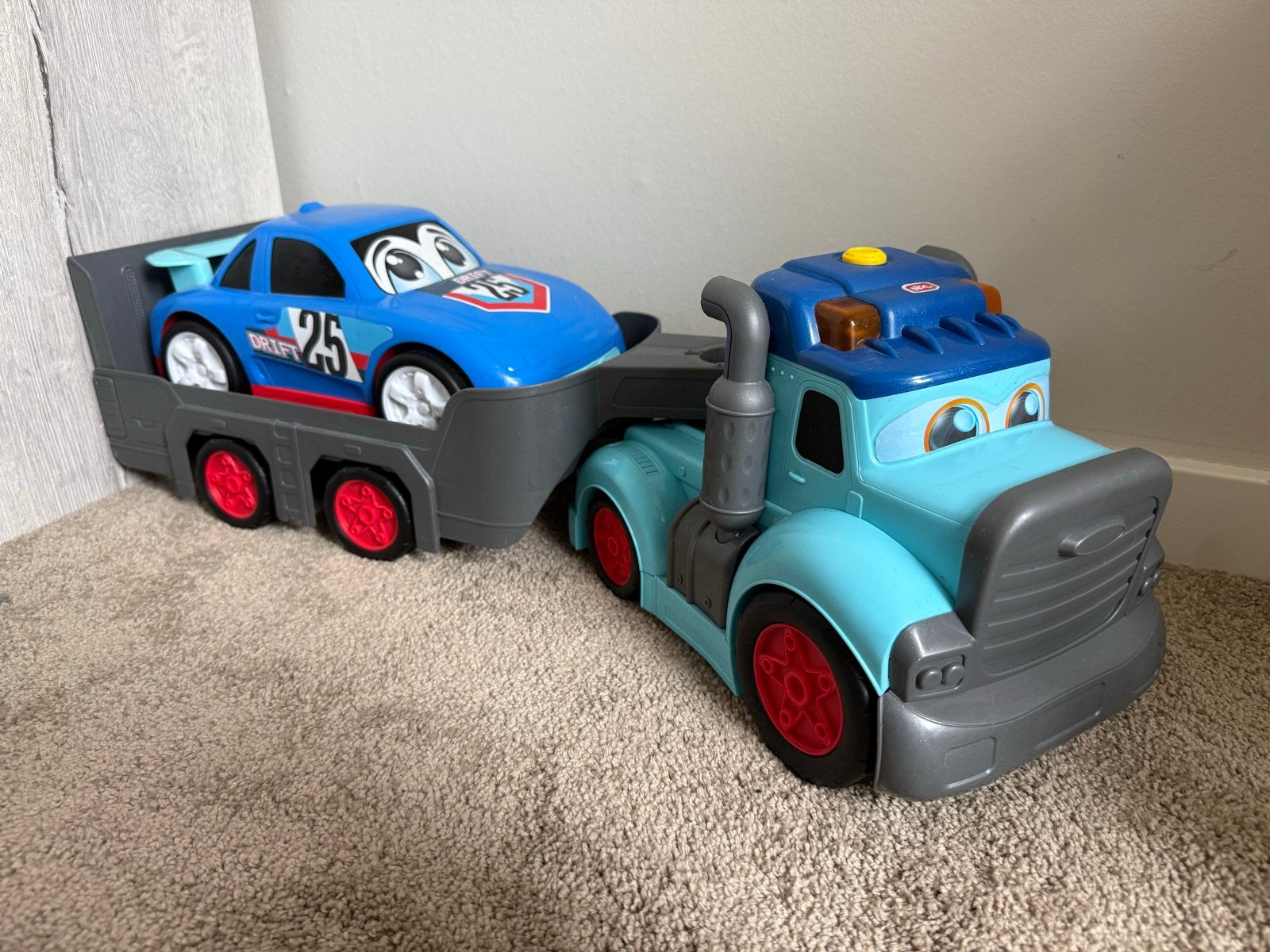 Dickie Toys ABC Vrachtwagen met Raceauto, Ophalen, Gebruikt