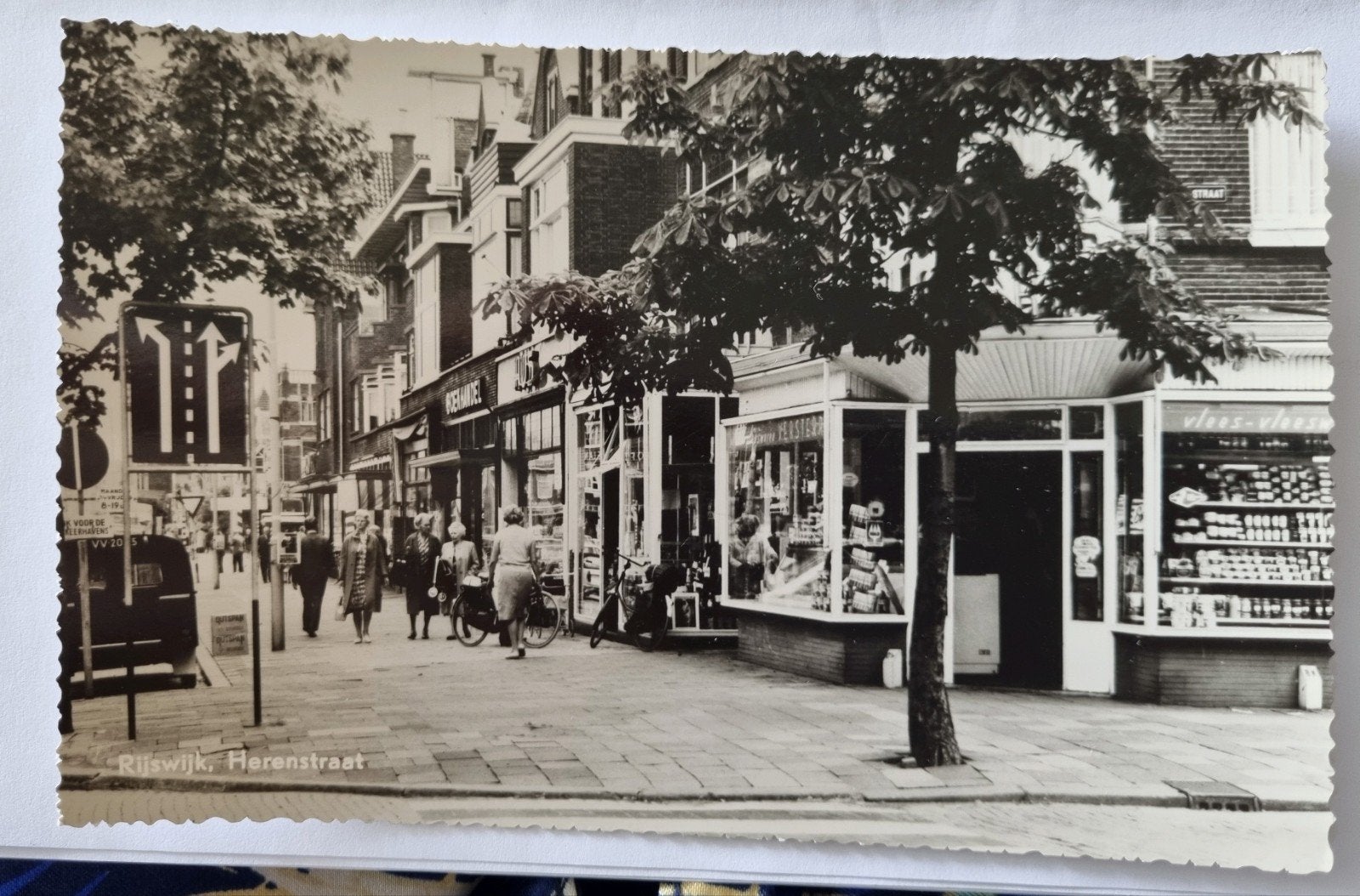 KRT.387. Rijswijk. Herenstraat. Echte fotokaart, Verzamelen, Ophalen of Verzenden