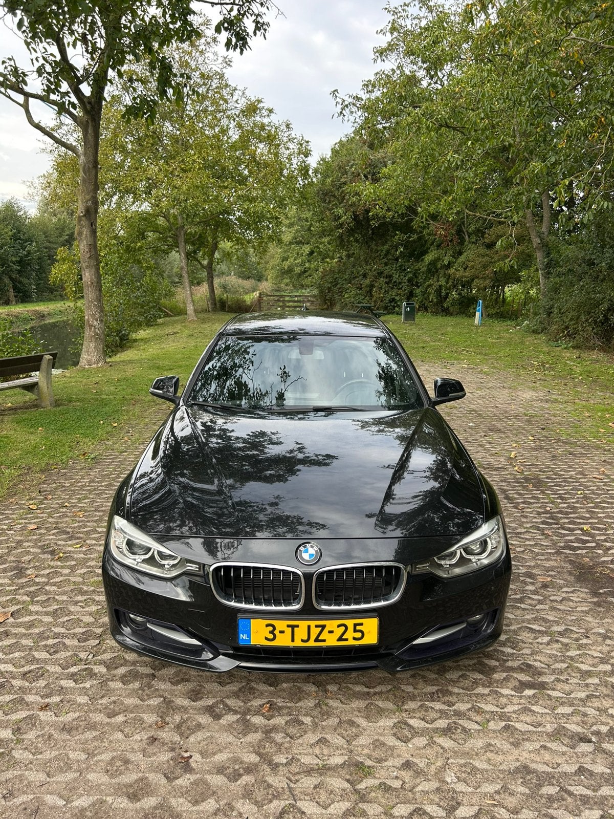 BMW 3-Serie 1.6 316I Touring AUT 2014 Zwart, Automaat, Zwart, 4 cilinders, Bluetooth