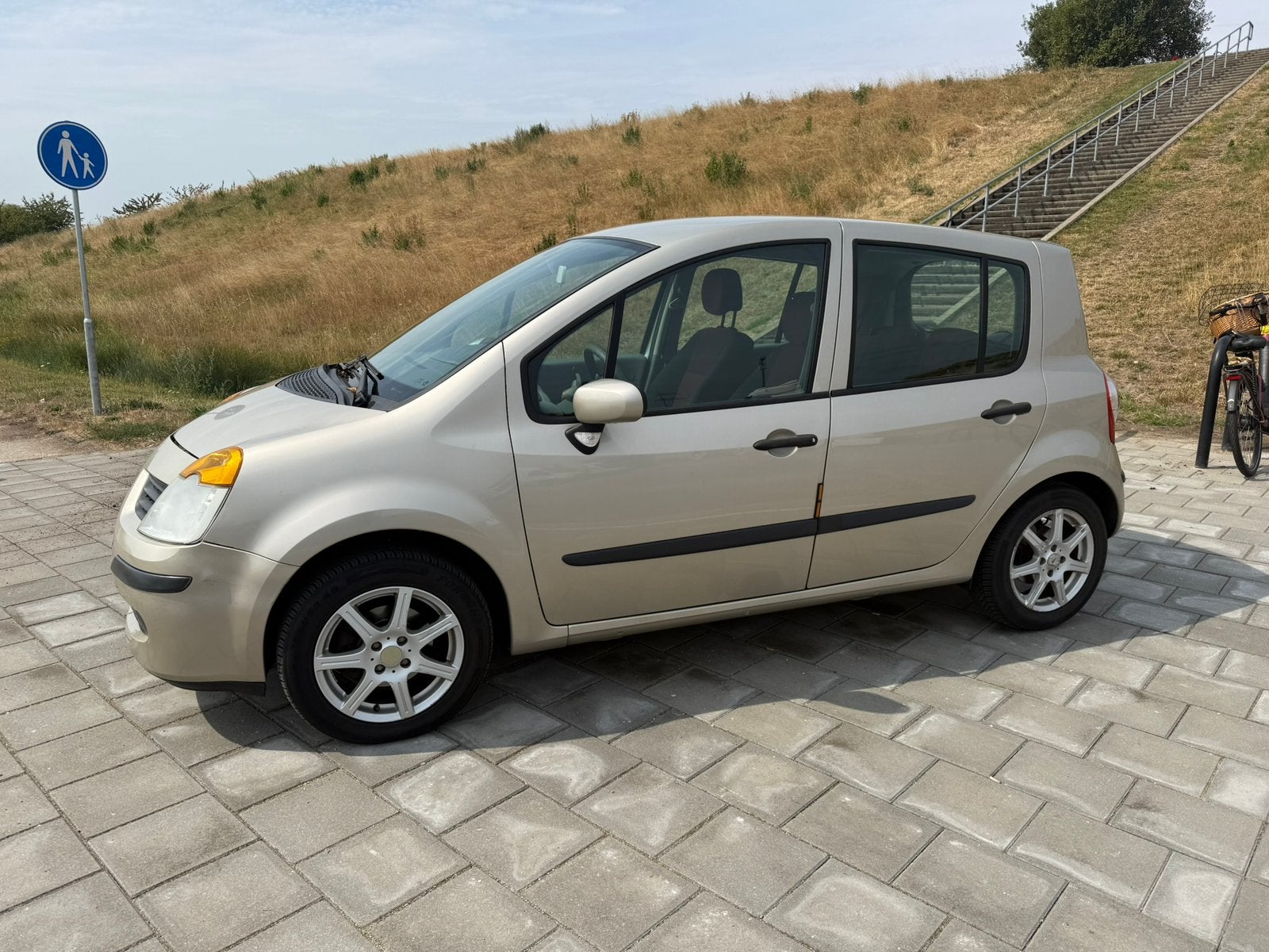 Renault Modus 1.6 16V AUTOMAAT ORIGINELE NL KILOMETERS AIRCO, 4 cilinders, Beige, Origineel Nederlands, 1180 kg
