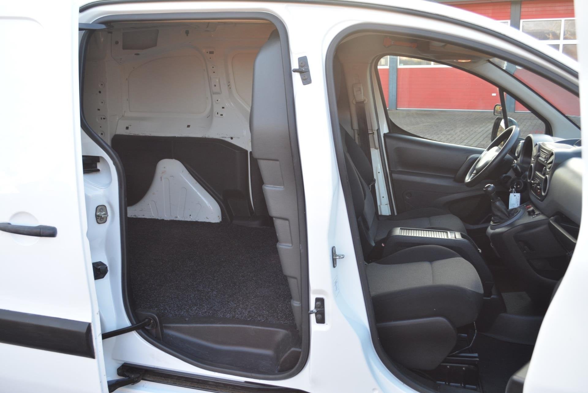 Peugeot Partner 122 1.6 BlueHDi 100 L1 XR S&S (Verlengde), Auto's, Voorwielaandrijving, Stof, Gebruikt, Euro 6