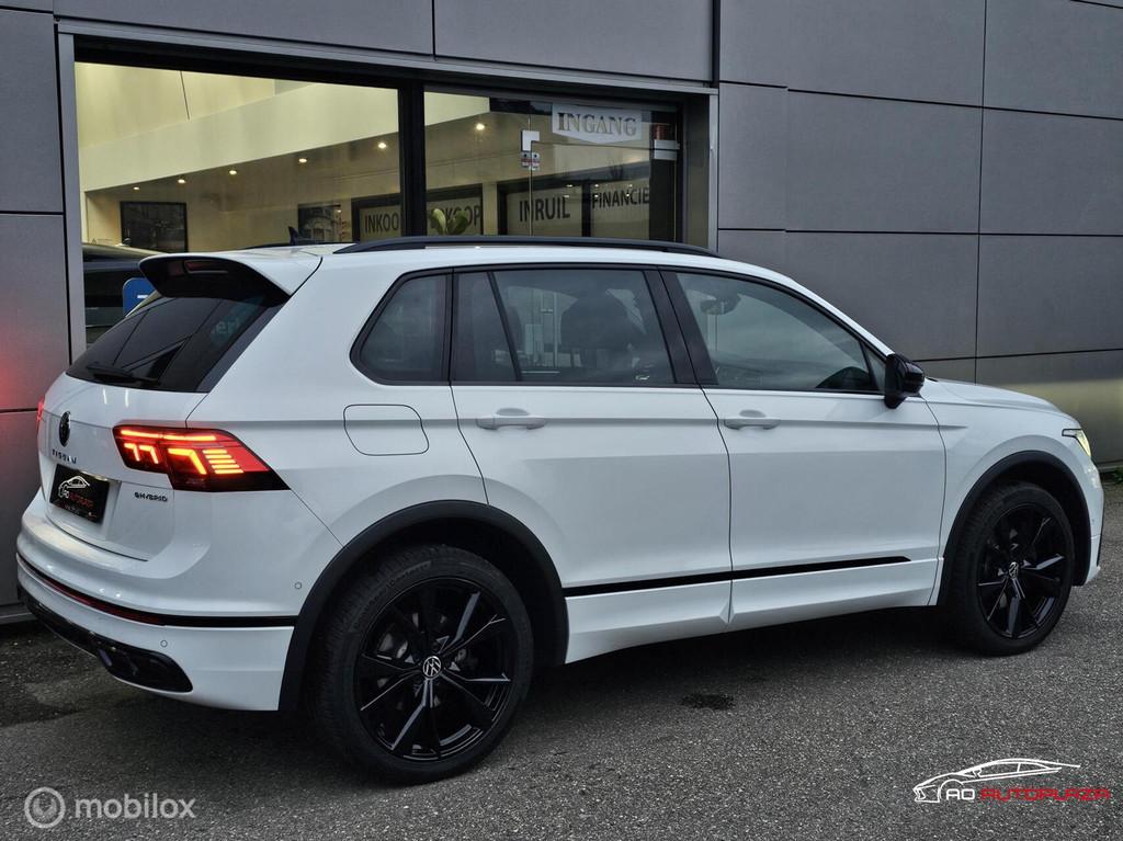 Volkswagen Tiguan 1.4 TSI eHybrid 3x R-line Panorama/Keyless, Auto's, 1716 kg, Zwart, 4 cilinders, Alcantara