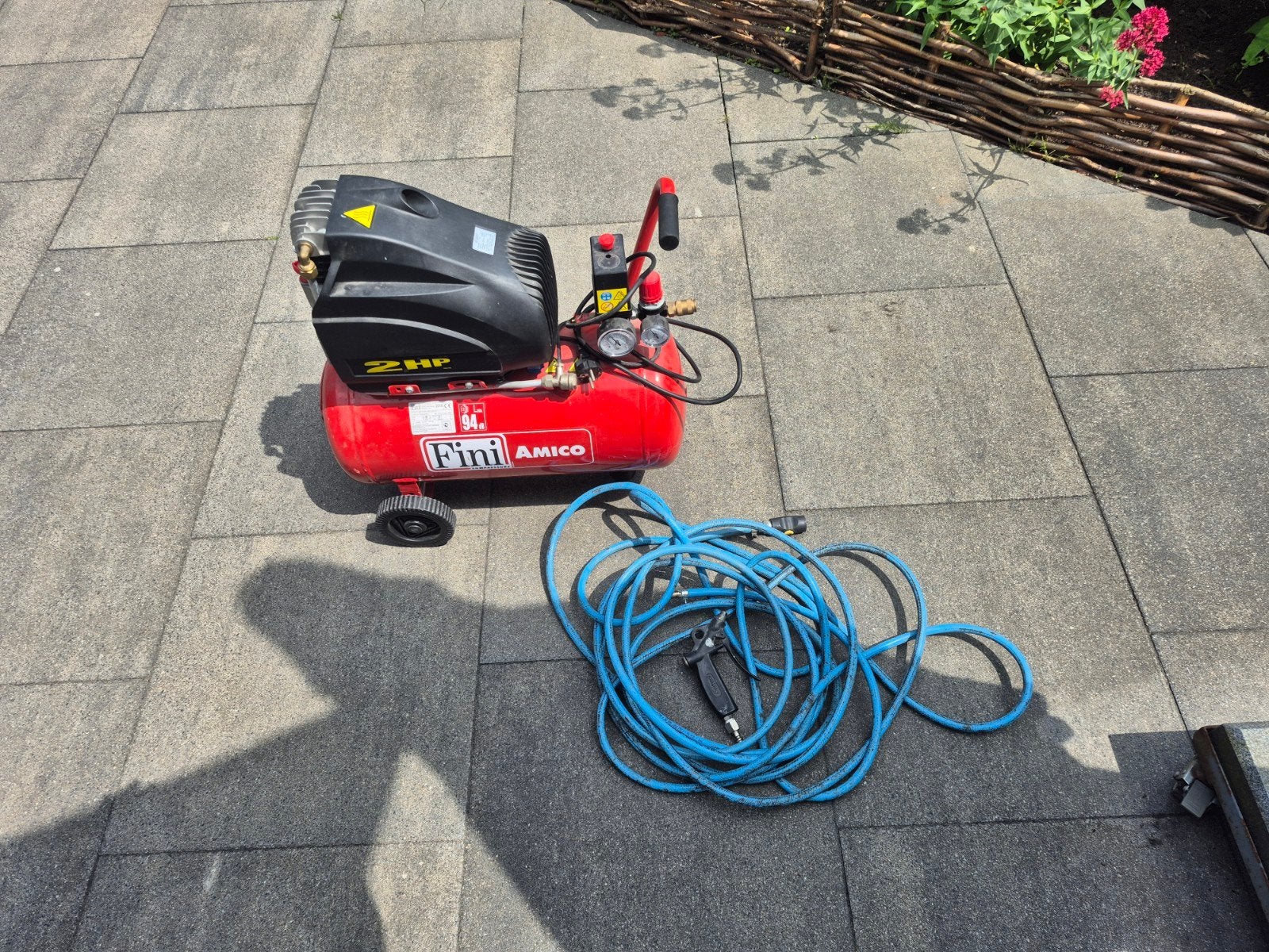 Fini Amico 2HP Compressor met luchtslang, Doe-het-zelf en Verbouw, Compressors, Minder dan 25 liter, Ophalen, Gebruikt, Mobiel