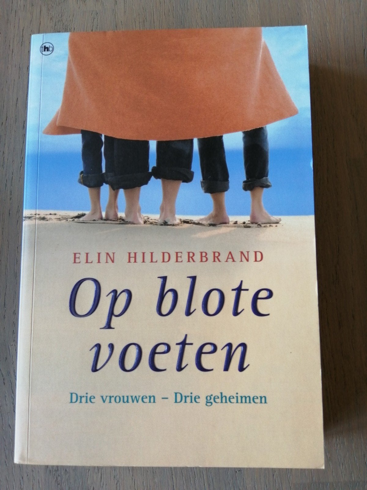 Op blote voeten - Elin Hilderbrand, Boeken, Romans, Zo goed als nieuw, Amerika, Ophalen of Verzenden