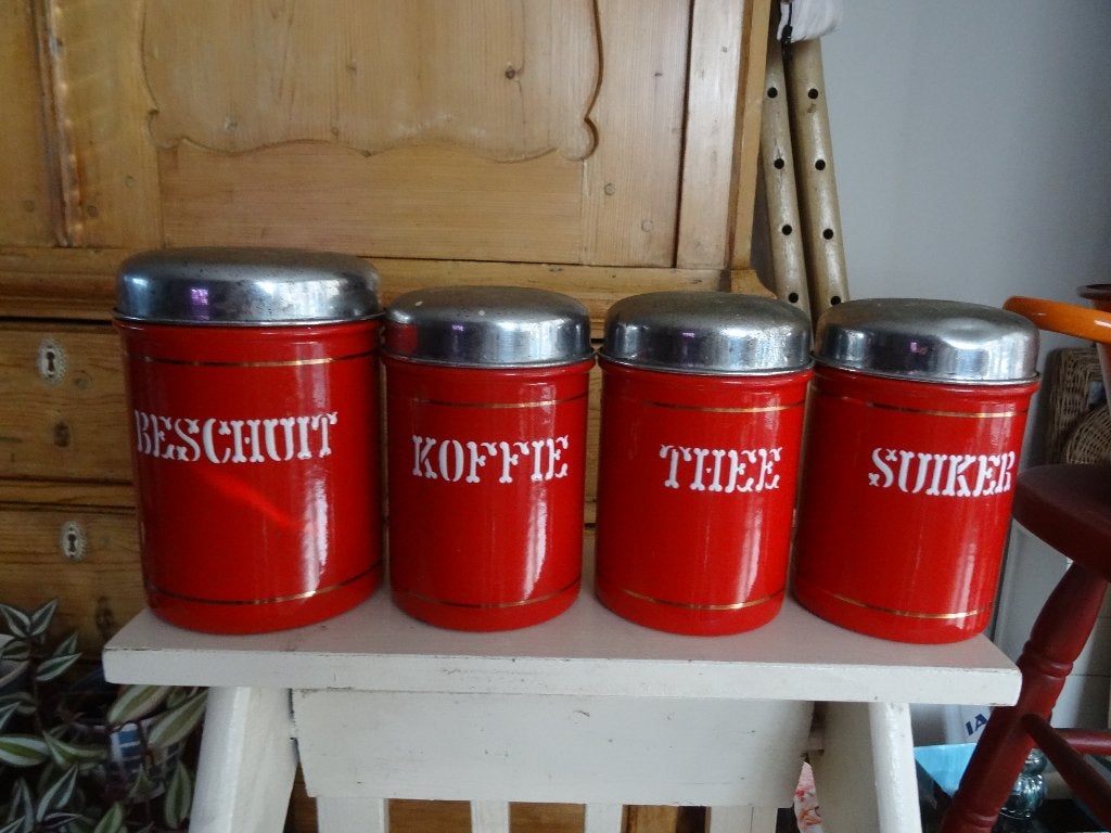 Oude set rood emaille voorraadbussen BK incl beschuit, Ophalen