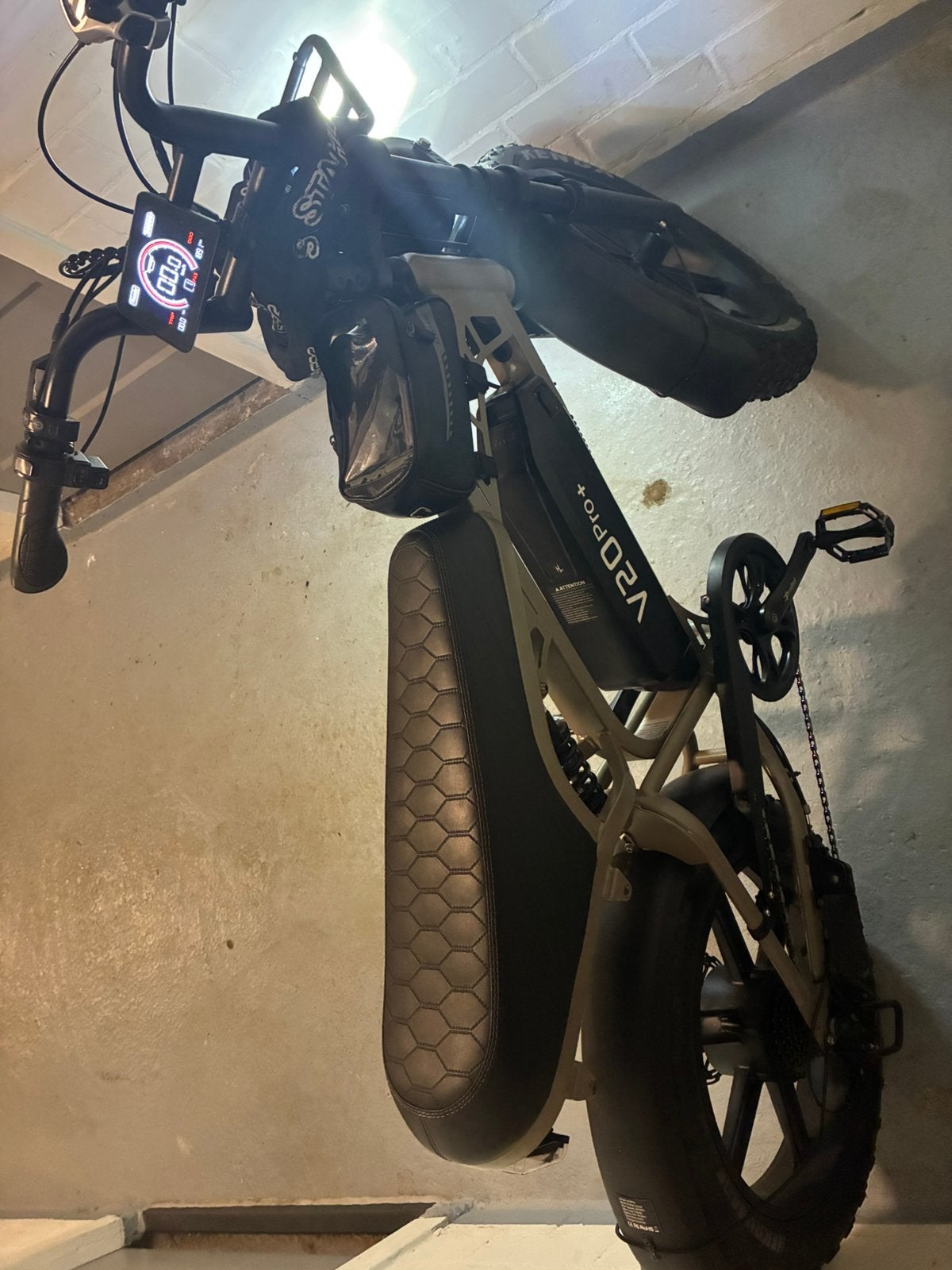 Fatbike v20 pro + limited, 59 cm of meer, Ophalen of Verzenden, Zo goed als nieuw, Overige merken