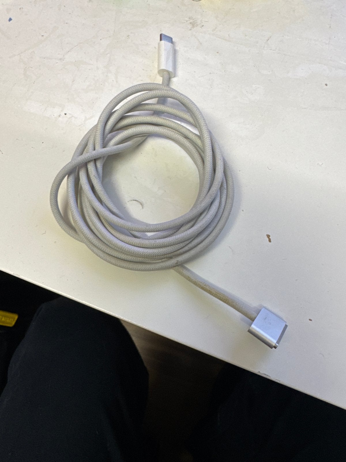 Apple USB-C naar MagSafe 3-kabel (2 m), Computers en Software, Pc- en Netwerkkabels, Gebruikt, Ophalen of Verzenden