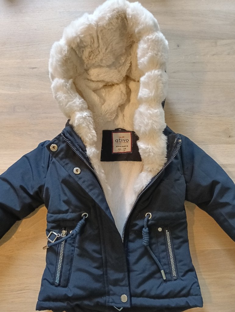 Nieuw: donkerblauwe winterjas met warme voering, 80 cm, Ophalen of Verzenden, Nieuw, Meisje, Jasje