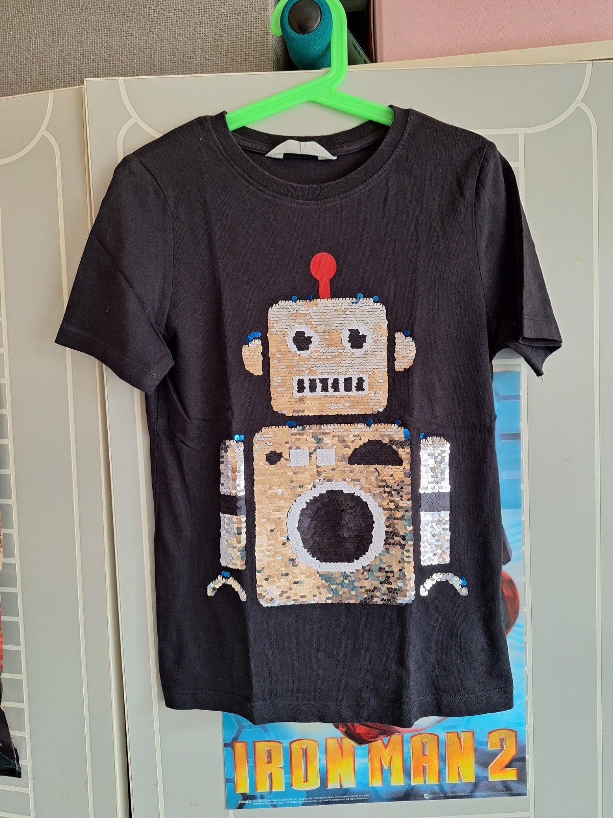 H&M robot t-shirt met omkeerbare palletjes mt 134/140, H&M, Ophalen of Verzenden, Zo goed als nieuw, Shirt of Longsleeve
