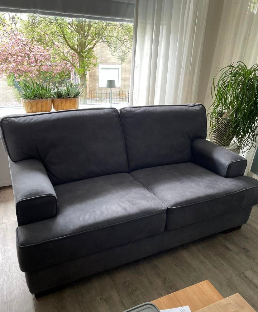Zgan donkergrijze tweezitsbank ( 1 jaar oud )teab, 150 tot 200 cm, Tweepersoons, 75 tot 100 cm, Ophalen of Verzenden