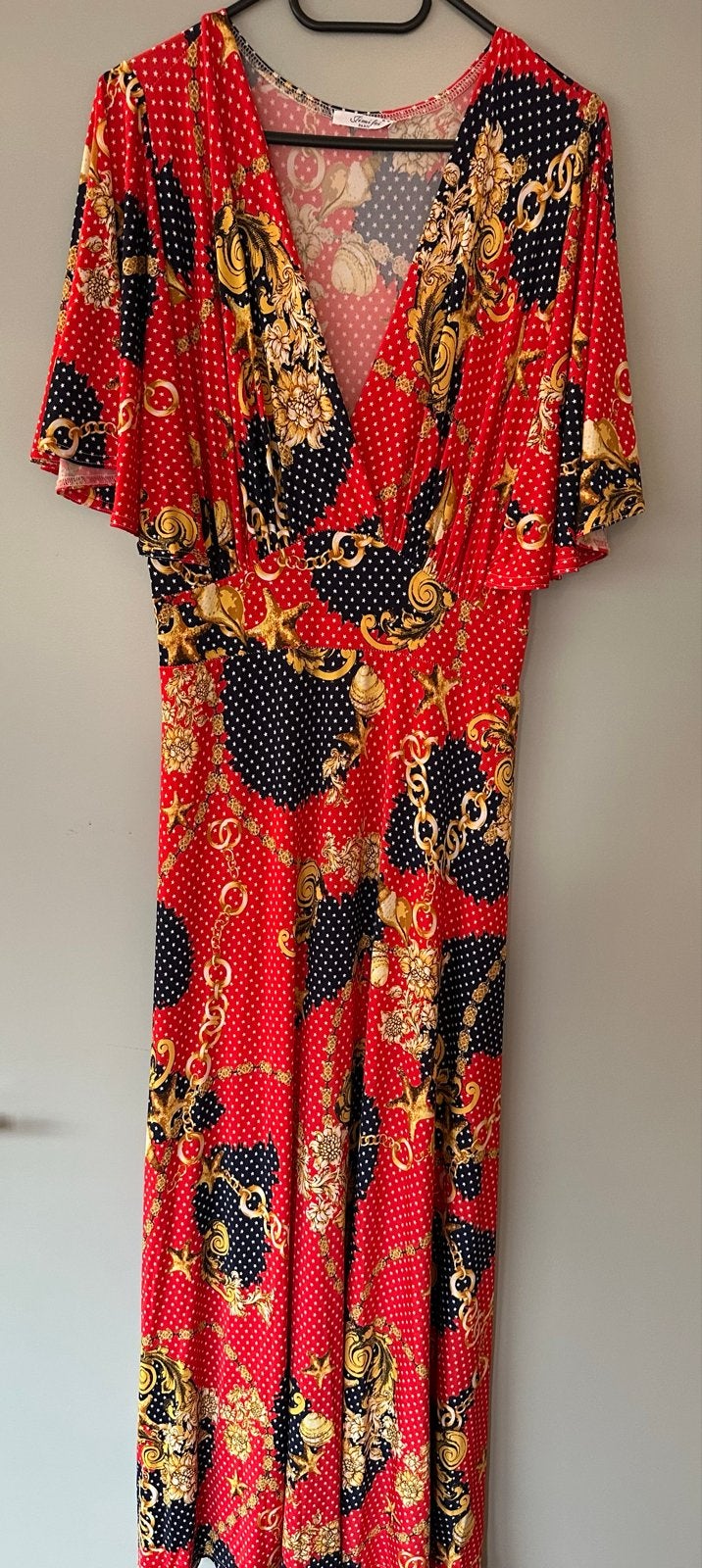 Jimifei Paris Rode Jurk met Barok Print - Nieuw, Verzenden, Maat 42/44 (L), Nieuw, Rood