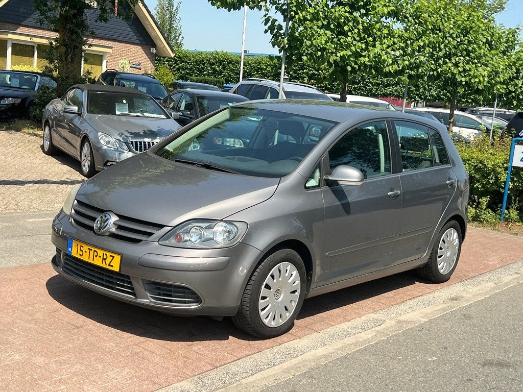 Volkswagen Golf Plus 1.6 FSI Optive *, Auto's, Volkswagen, Gebruikt, 4 cilinders, 116 pk, Automatische klimaatregeling
