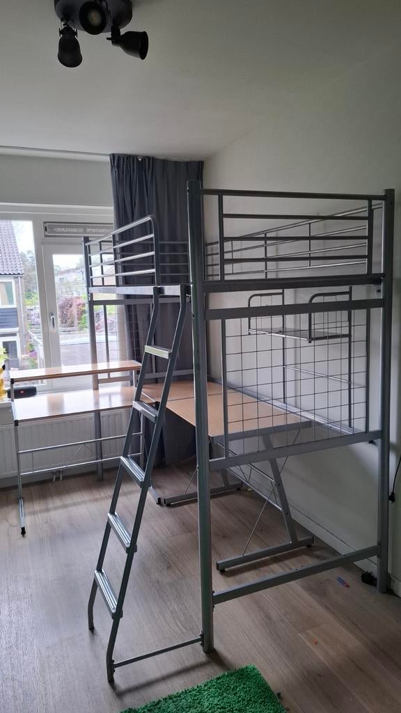 Hoogslaper met bureau - Ideaal voor kleine kamers, Ophalen, Gebruikt, Eenpersoons, 200 cm
