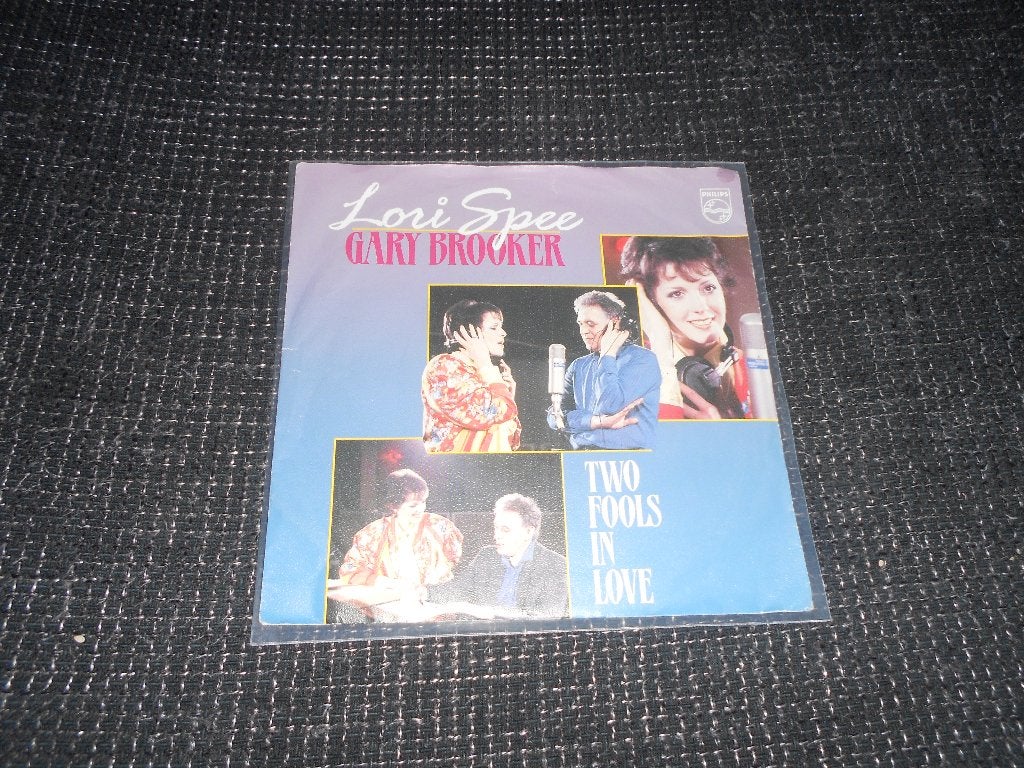 two fools in love - lori spee & gary brooker, 7 inch, Ophalen of Verzenden, Zo goed als nieuw, Pop