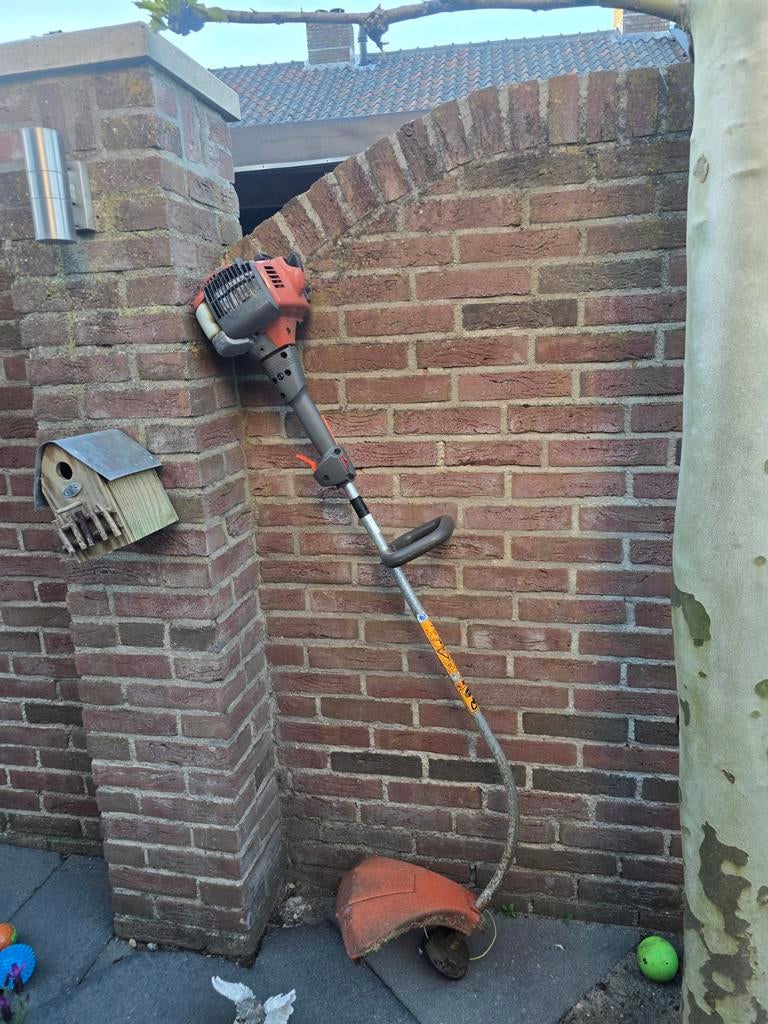 Husqvarna 322C grastrimmer -benzine, Tuin en Terras, Bosmaaiers, Ophalen, Benzine, Gebruikt, 30 tot 50 cm