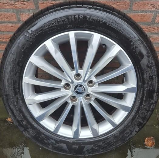Skoda Kodiaq ORIGINELE 18" Velgen - ZGAN! (VW, Audi, Seat), Auto-onderdelen, Banden en Velgen, 18 inch, Velg(en), Nieuw, Ophalen of Verzenden