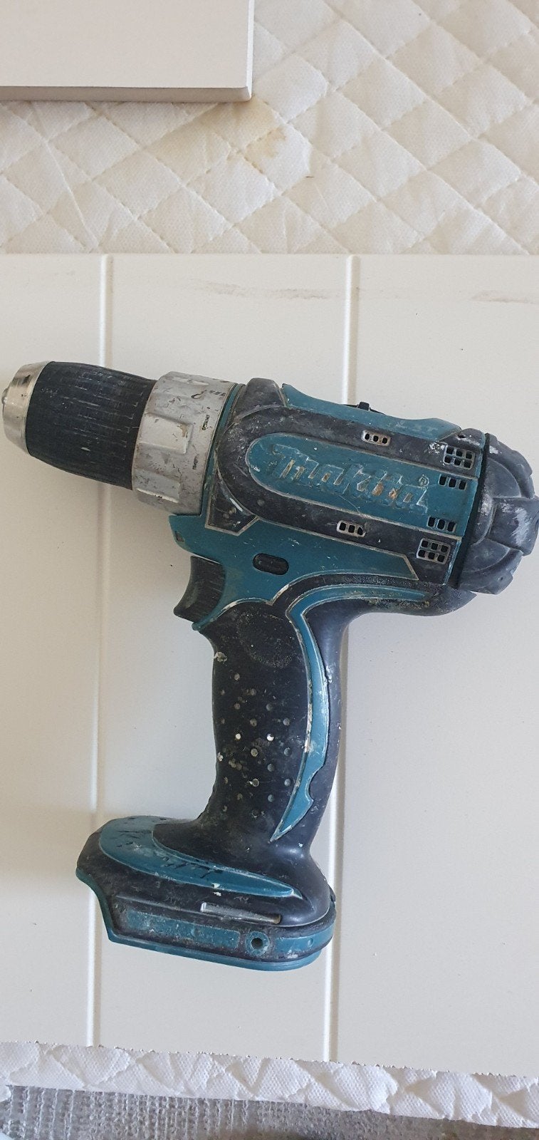 makita 18 volt  defect, Doe-het-zelf en Verbouw, Ophalen of Verzenden, Minder dan 600 watt, Vlakschuurmachine