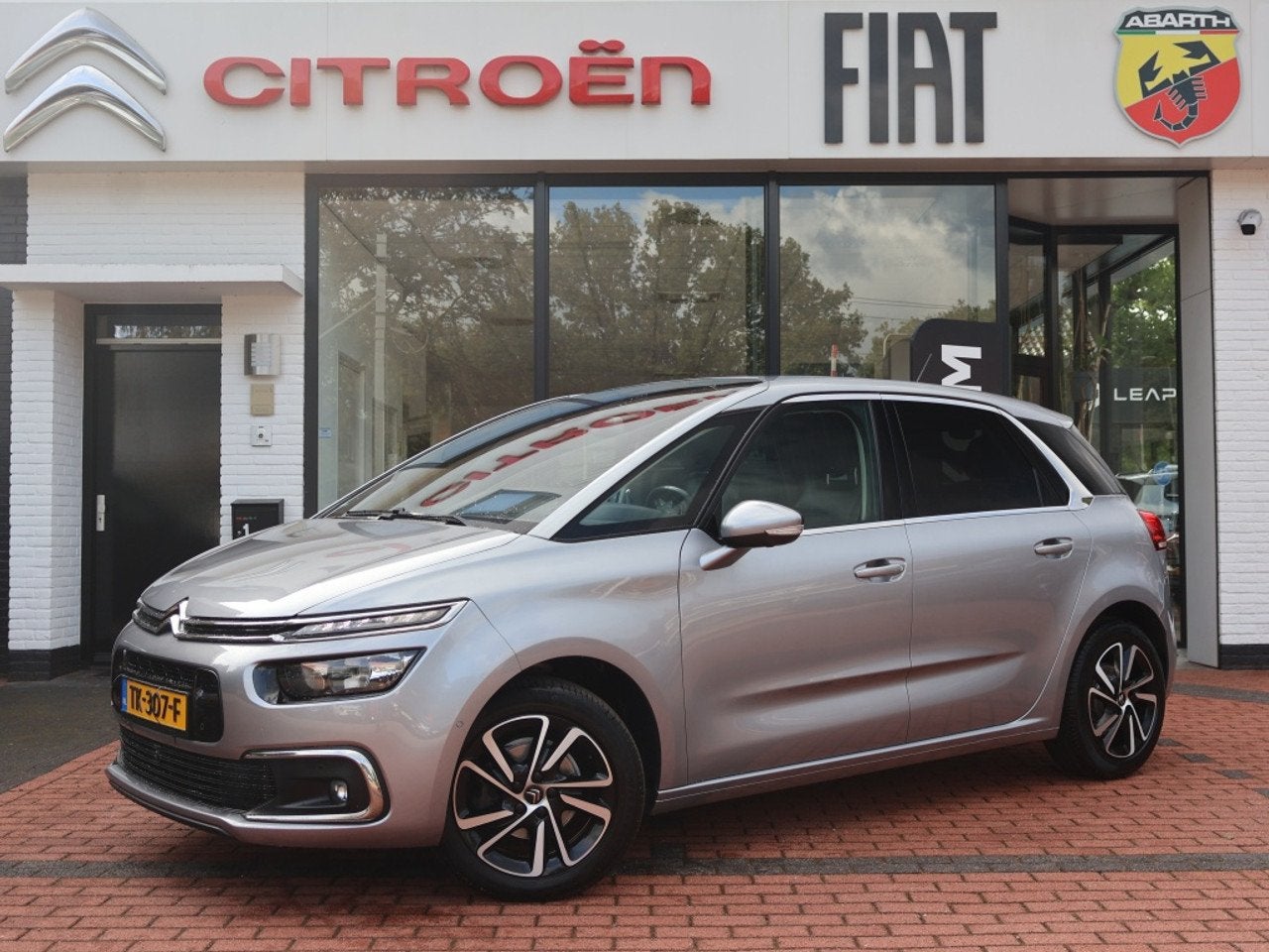 Citroën C4 Spacetourer PureTech 130PK S&S EAT6 Automaat Shi, Automaat, Gebruikt, 1199 cc, Bedrijf