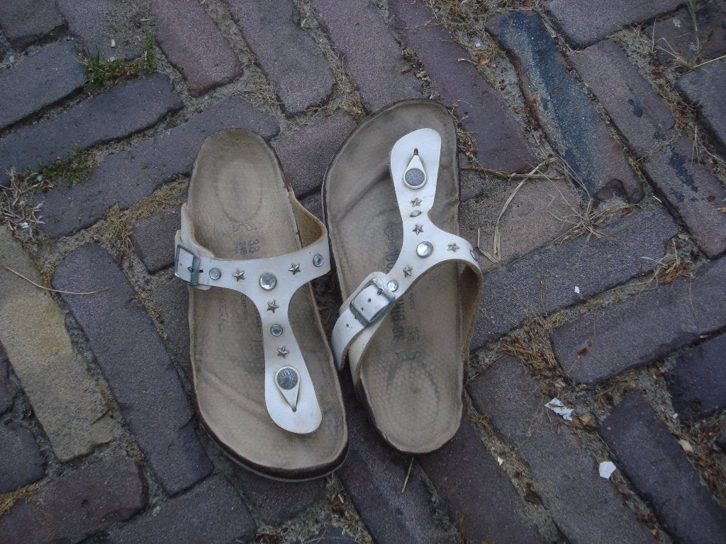 BIRKENSTOCK GIZEH WIT 38 NU GRATIS VERZENDING PER POST, Slippers, Verzenden, Wit, Zo goed als nieuw