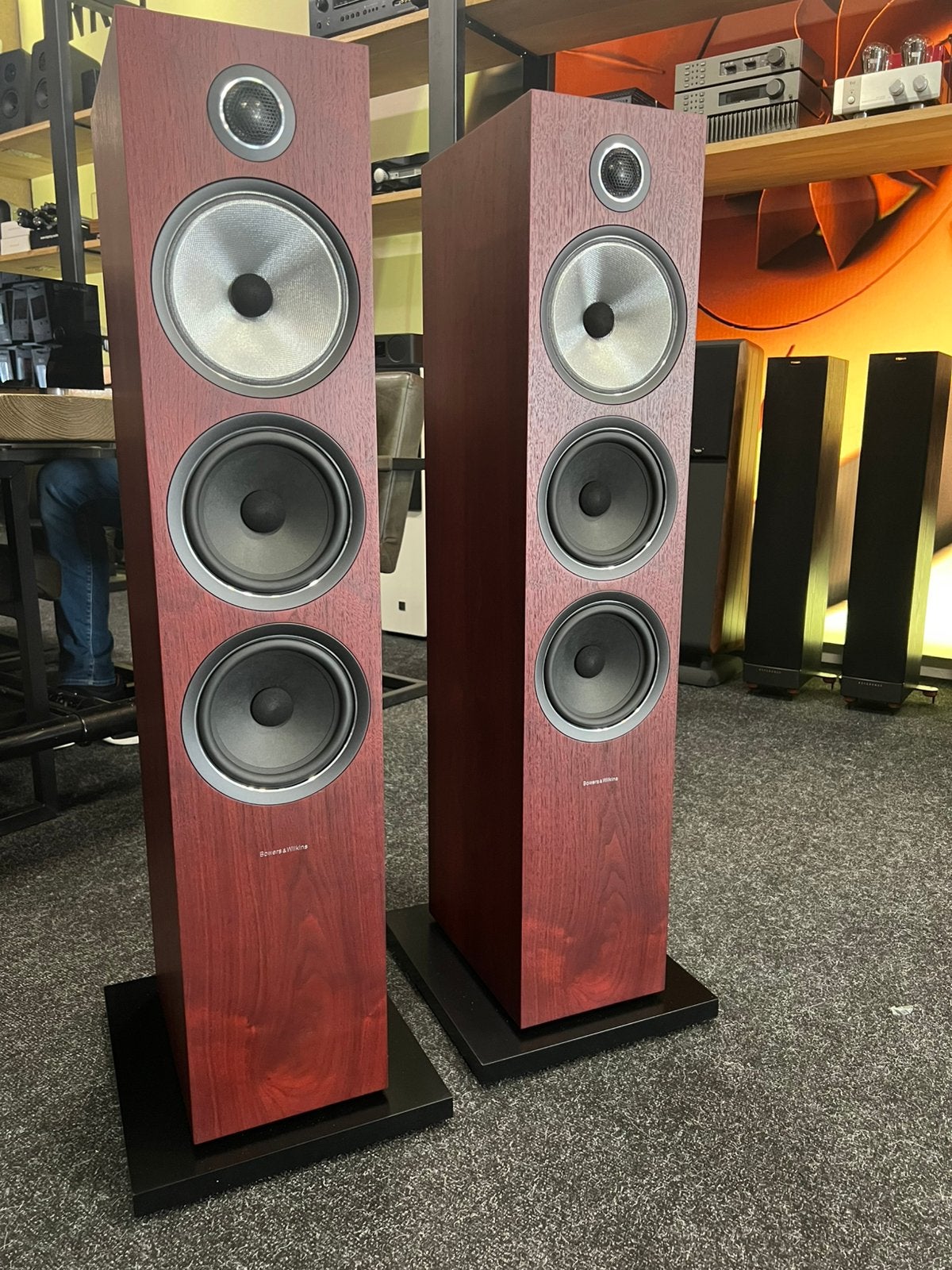 Bowers & Wilkins 703S2, Ophalen, Nieuw, Bowers & Wilkins (B&W)