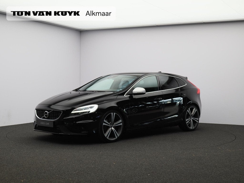 Volvo V40 T5 245pk R-Design / Stoel+voorruitverwarming / Par, Gebruikt, Euro 6, 4 cilinders, Zwart