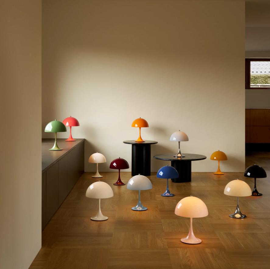 Louis Poulsen V250 portable Chrome Opal Blue / Zwart / Beige, Huis en Inrichting, Lampen | Tafellampen, Nieuw, Minder dan 50 cm