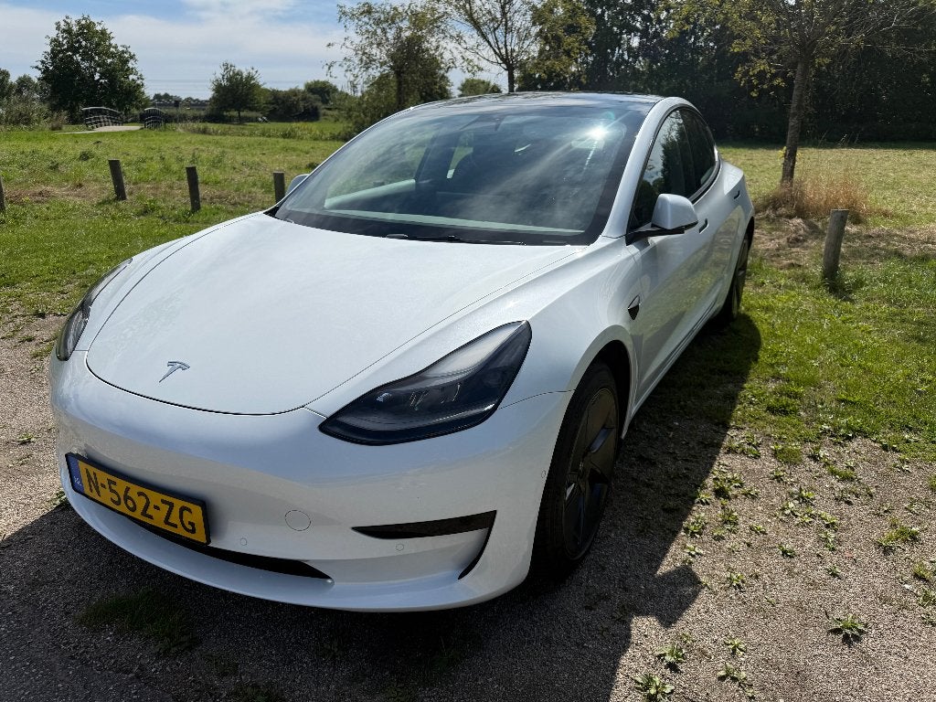 Tesla Model SR+ | Klaar voor een nieuwe eigenaar, Auto's, Automaat, Zwart, Wit, 1725 kg