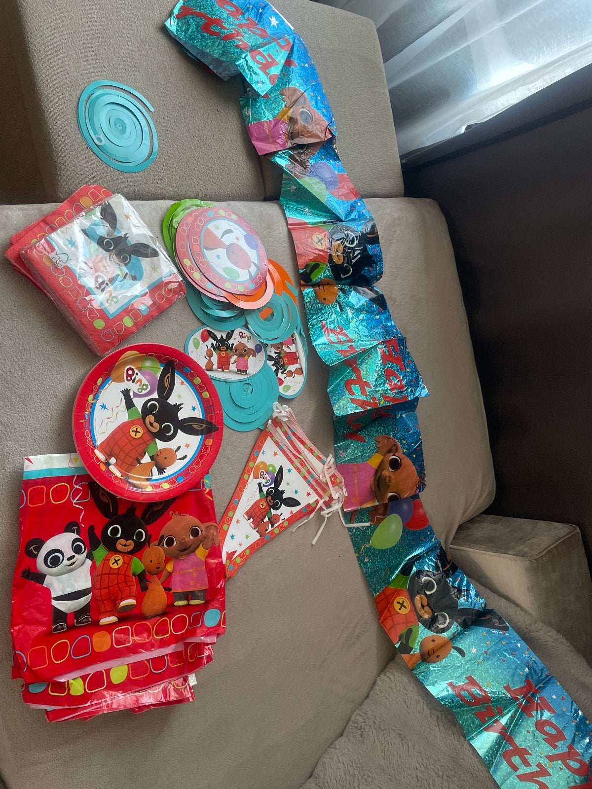 Bing Konijn Feestartikelen Set - Compleet voor Kinderfeestje, Ophalen of Verzenden, Gebruikt, Versiering, Verjaardag