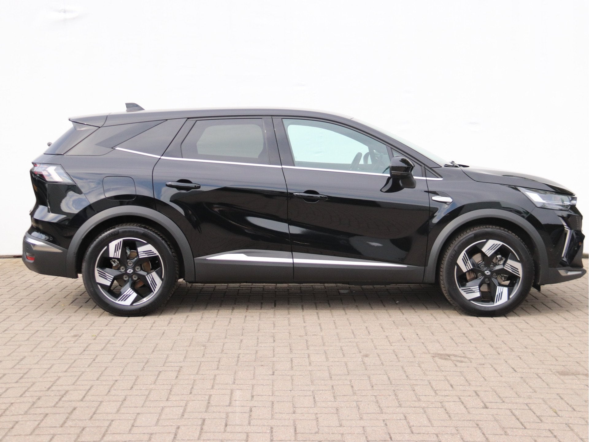 Renault Symbioz 1.8 E-Tech full hybrid 160 techno AUTOMAAT /, Auto's, 4 cilinders, Leder en Stof, 1365 kg, Bedrijf