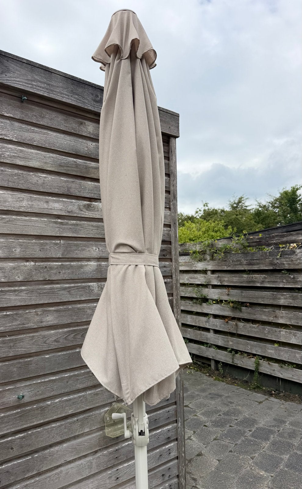 Kwantum Zweefparasol Sondrio Beige 300cm met Voet, Gebruikt, Kantelbaar, Zweefparasol, 2 tot 3 meter