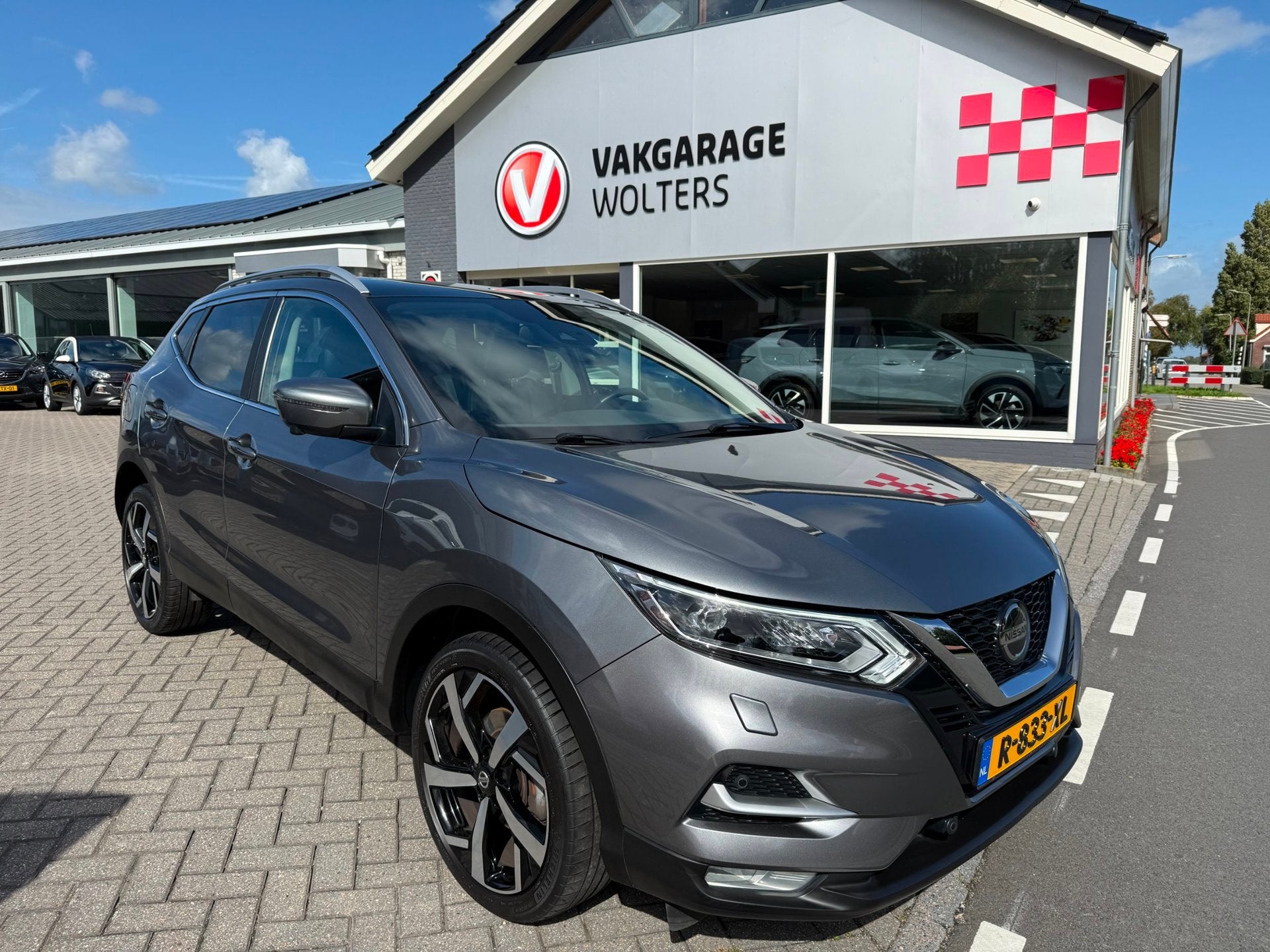Nissan Qashqai 1.3 DIG-T Premium Edition RIJKLAARPRIJS!, Auto's, Gebruikt, Leder, Bedrijf, Qashqai