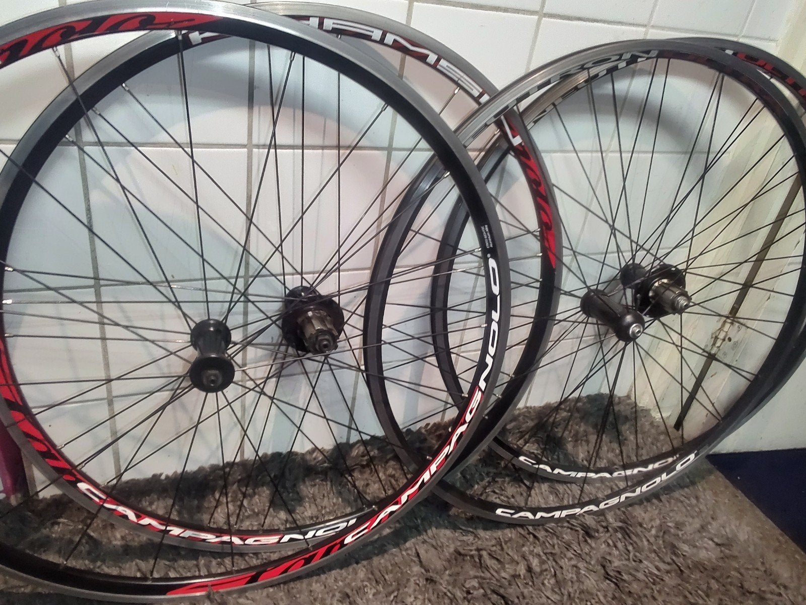 Diverse wielen sets(clincher) en los wielen, Campagnolo,Zipp, Ophalen, Zo goed als nieuw, Overige typen
