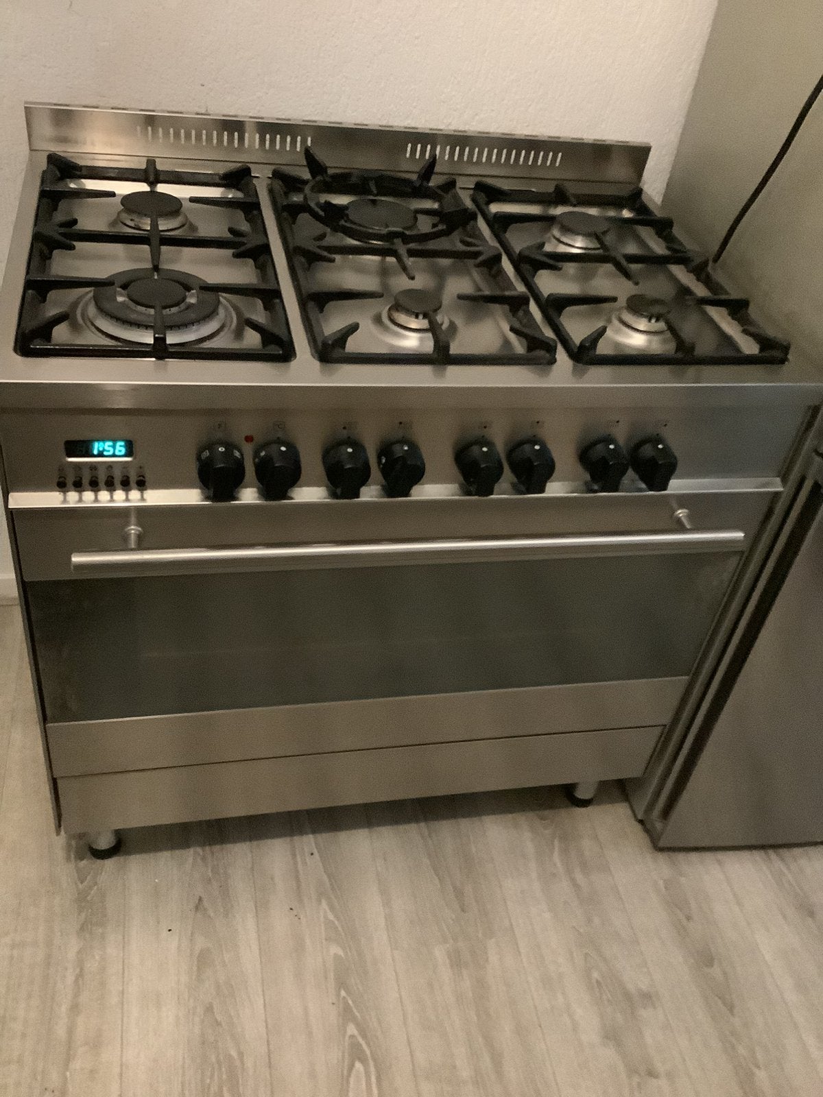 Mooie goed onderhouden elektrische en 6pits gasfornuis, Ophalen, 60 cm of meer, 4 kookzones, Zo goed als nieuw