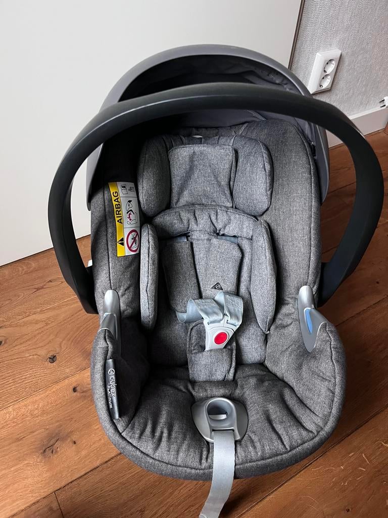 Cybex Aton Q i-size plus inclusief base!, Zo goed als nieuw, Isofix, 0 t/m 13 kg, Verstelbare rugleuning