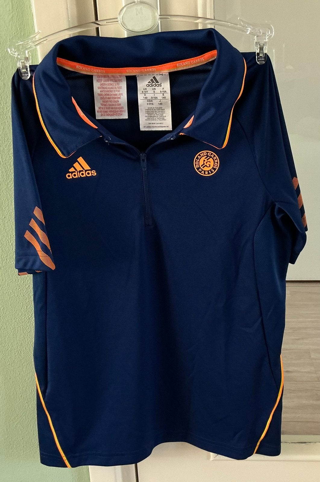 Adidas Roland Garros Polo tennis-shirt - Maat 140, blauw, Sport en Fitness, Tennis, Adidas, L00, Ophalen of Verzenden, Zo goed als nieuw