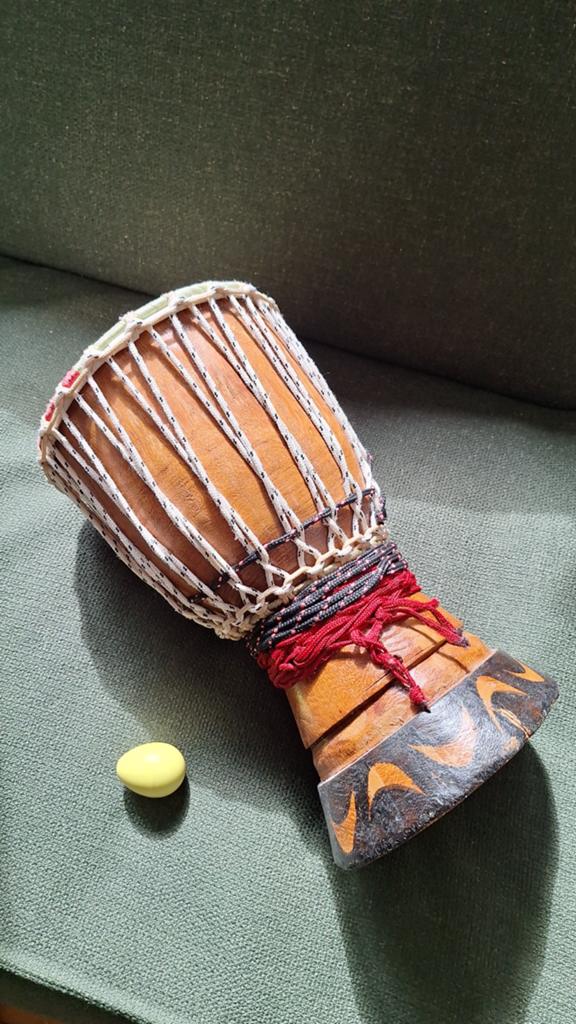 Kleine originele Afrikaanse djembé, Muziek en Instrumenten, Ophalen, Zo goed als nieuw, Trommel