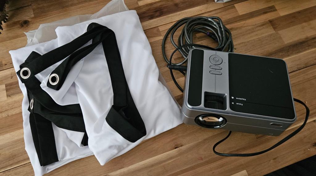 Digital LED projector, Audio, Tv en Foto, Beamers, Ophalen of Verzenden, LED