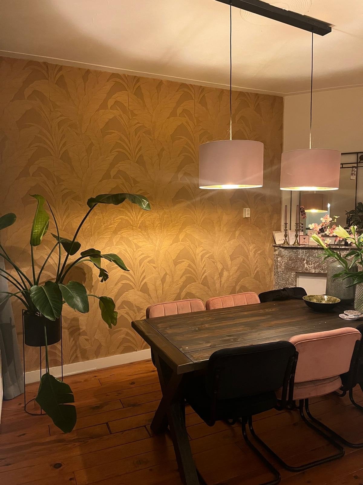 Hanglamp met twee roze kappen en gouden binnenkant, Ophalen, Zo goed als nieuw, Metaal, E27 (groot)