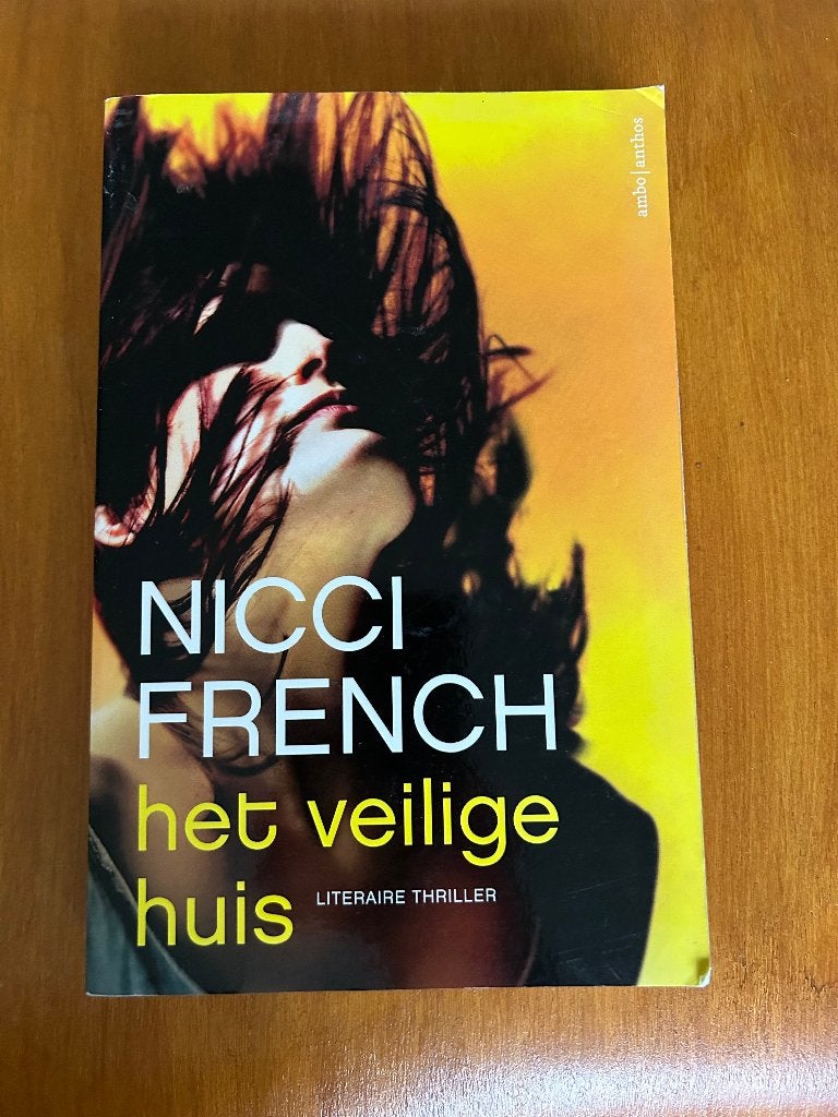 Nicci French - Heilige huis, Boeken, Ophalen of Verzenden, Zo goed als nieuw