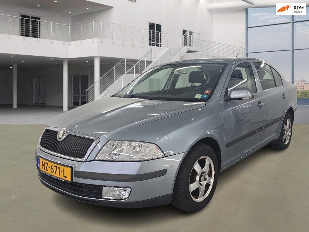 Skoda Octavia 1.6 Rider AIRCO 2 X SLEUTELS, Auto's, Voorwielaandrijving, Gebruikt, 4 cilinders, Handgeschakeld